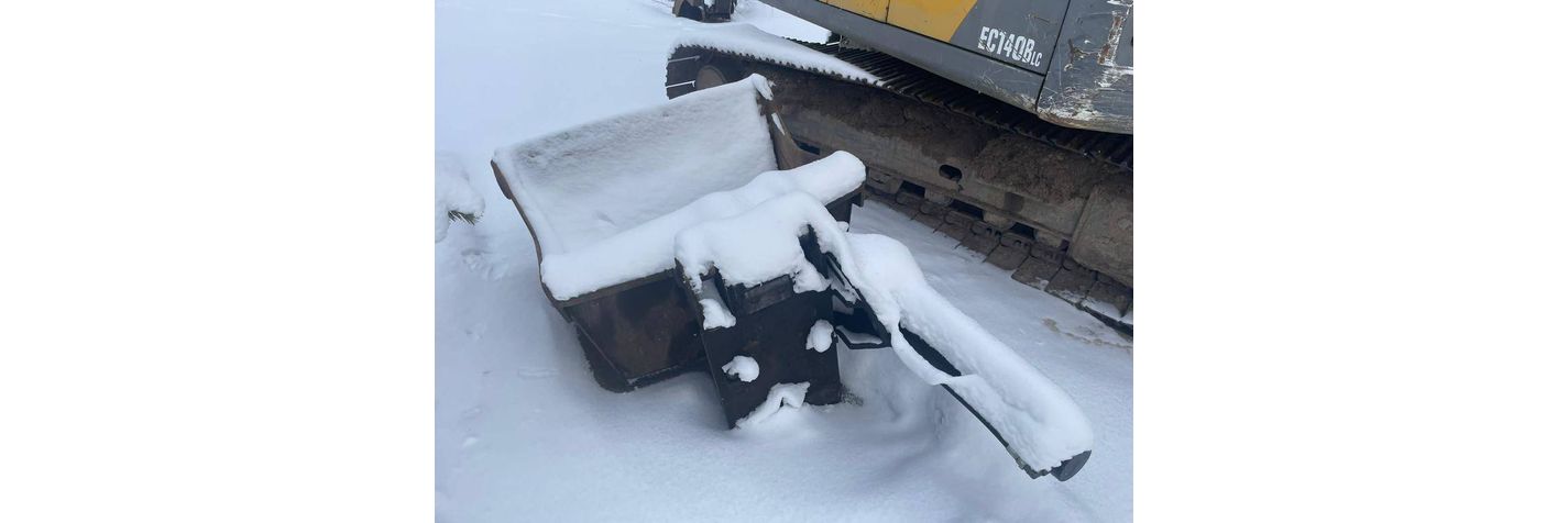 volvo-ec-140-blc,7e1c4764.jpg