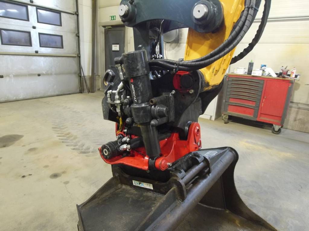 hyundai-r-80-cr-9a-rototilt-ra,886b9c0e.jpg