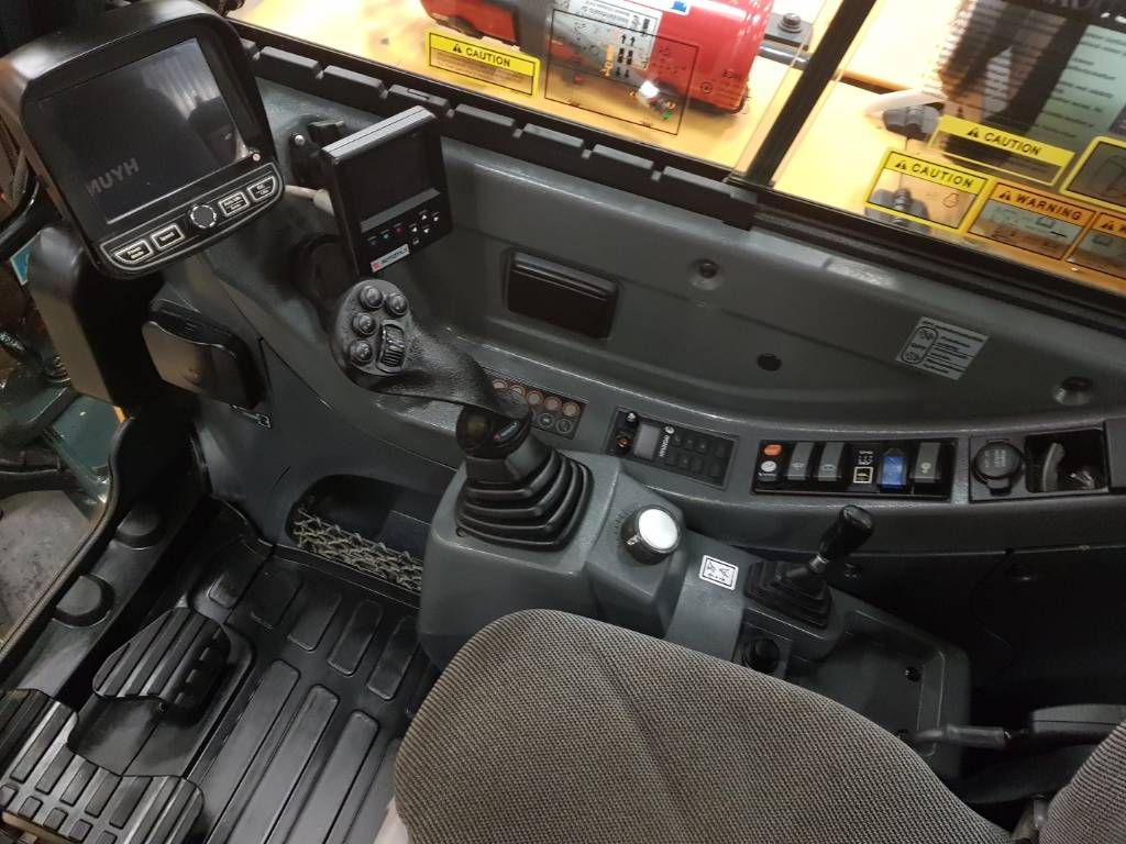 hyundai-r-80-cr-9a-rototilt-ra,b46ced31.jpg