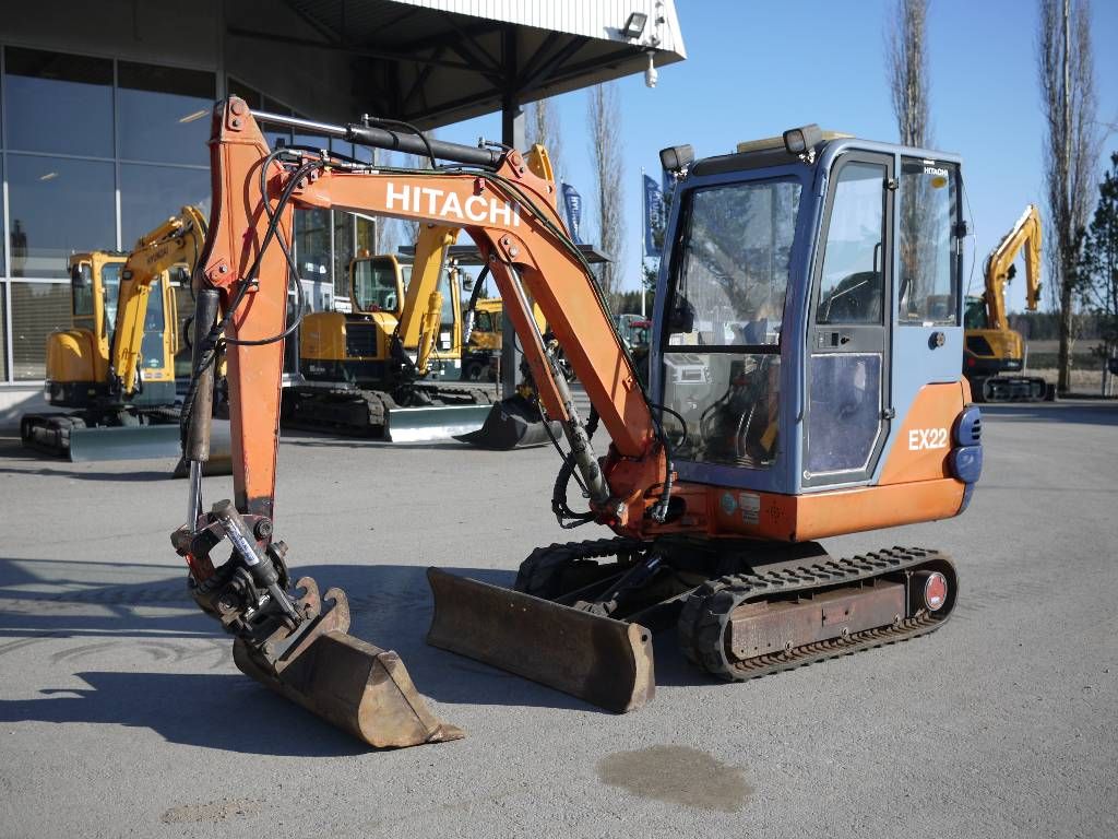 hitachi-ex-22-2,8502c15d.jpg