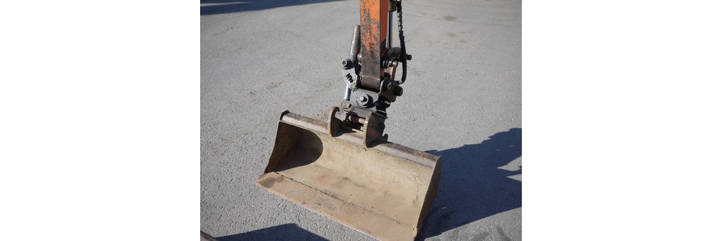 hitachi-ex-22-2,681daee6.jpg