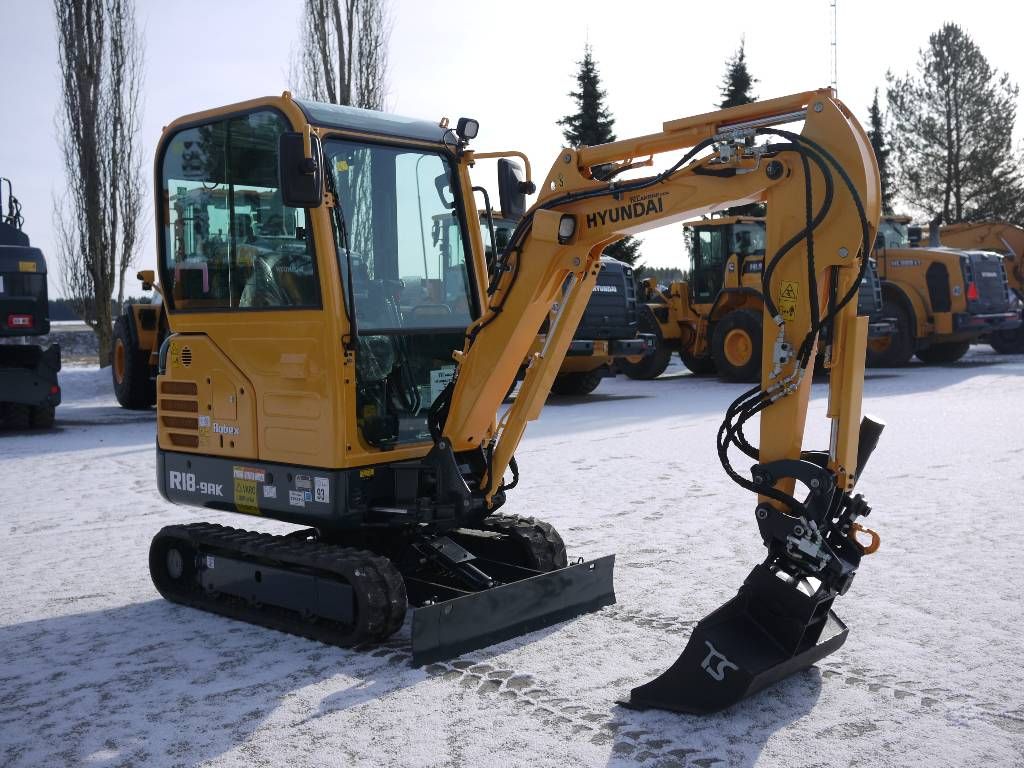 hyundai-r-18-9ak-uusi-varastos,5514395b.jpg