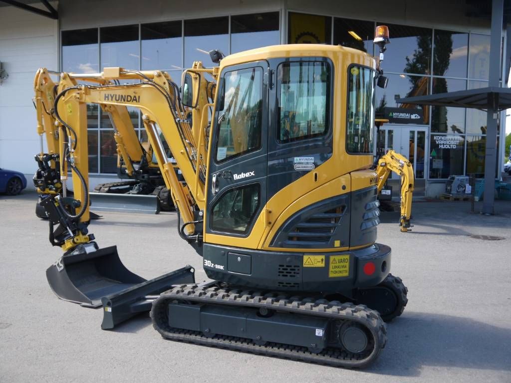 hyundai-r-30z-9ak,72ede923.jpg