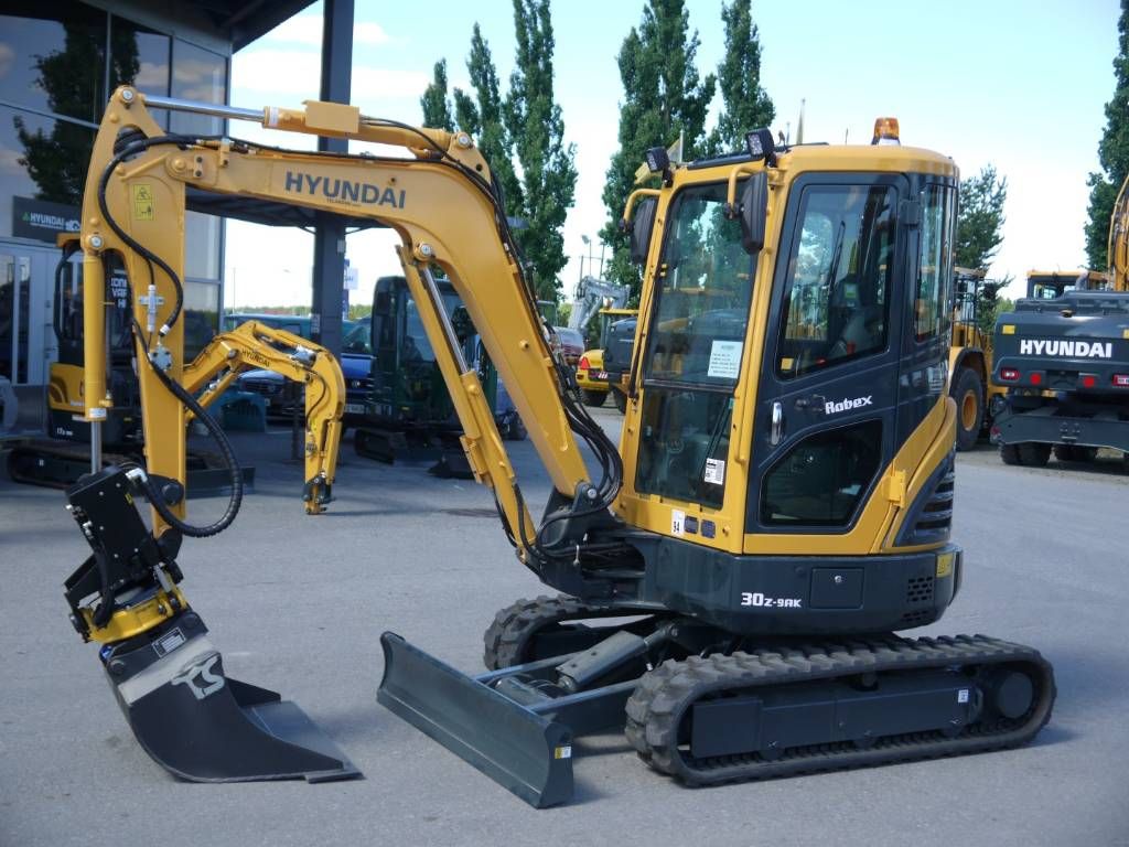 hyundai-r-30z-9ak,a81a4cfd.jpg