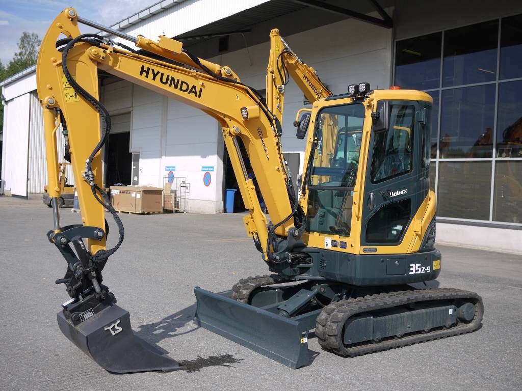 hyundai-r-35-z-9-uusi-varustel,914735b8.jpg
