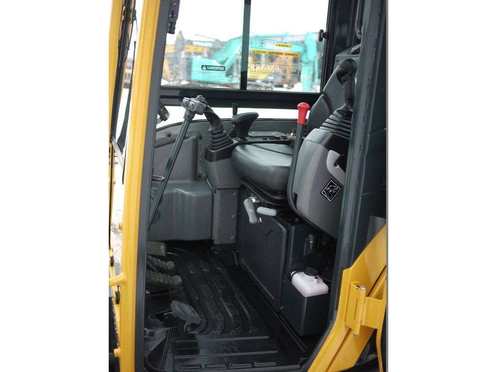 hyundai-r-35-z-9-uusi-varustel,66210af2.jpg
