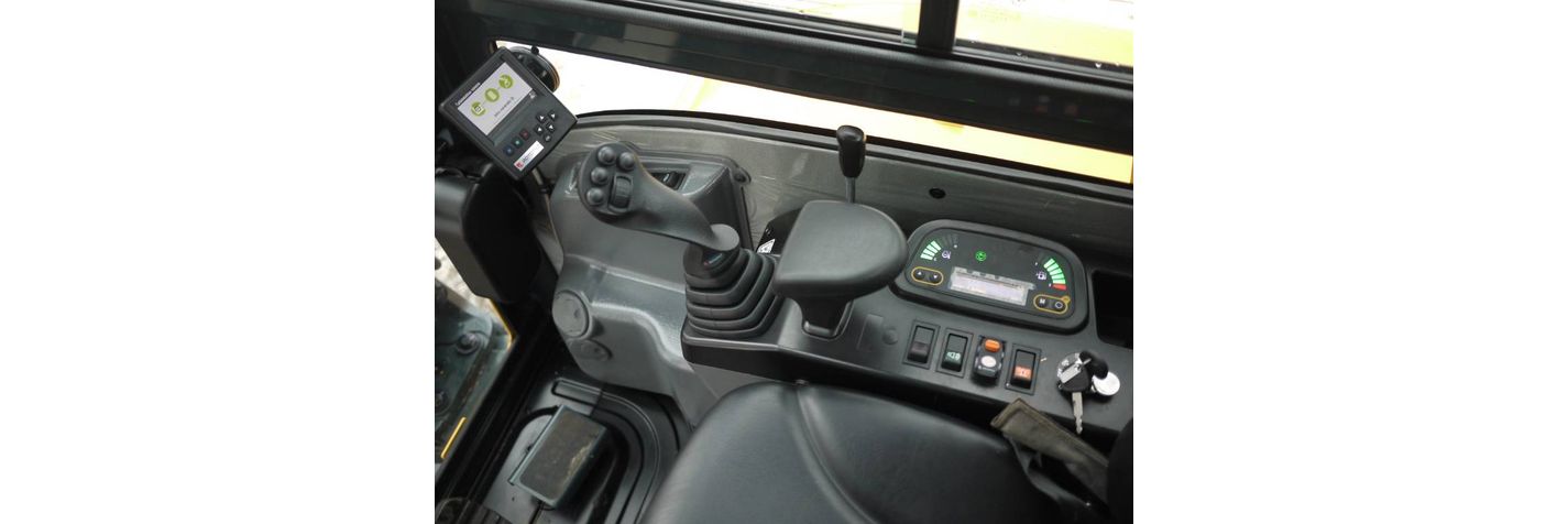 hyundai-r-35-z-9-uusi-varustel,16b39227.jpg