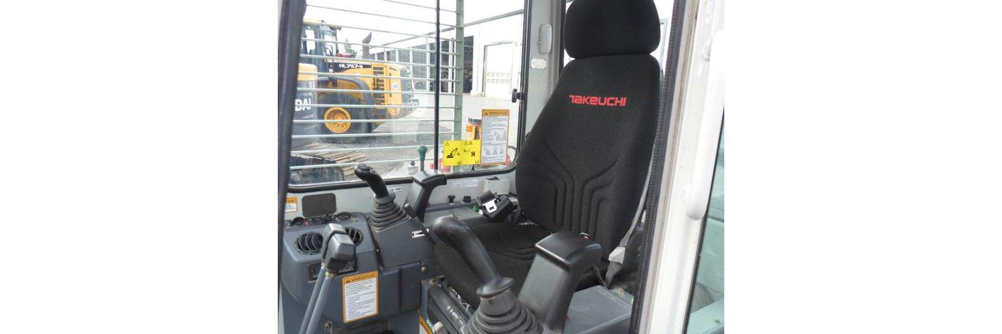 takeuchi-tb-153-fr,379a11db.jpg