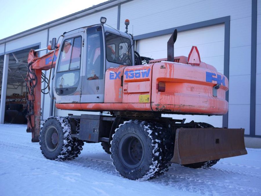 Fiat-Kobelco EX 135 W