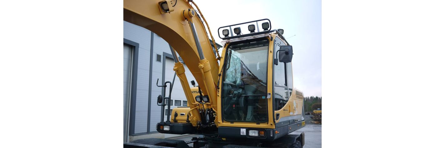 hyundai-r-170w-9,cf79438d.jpg