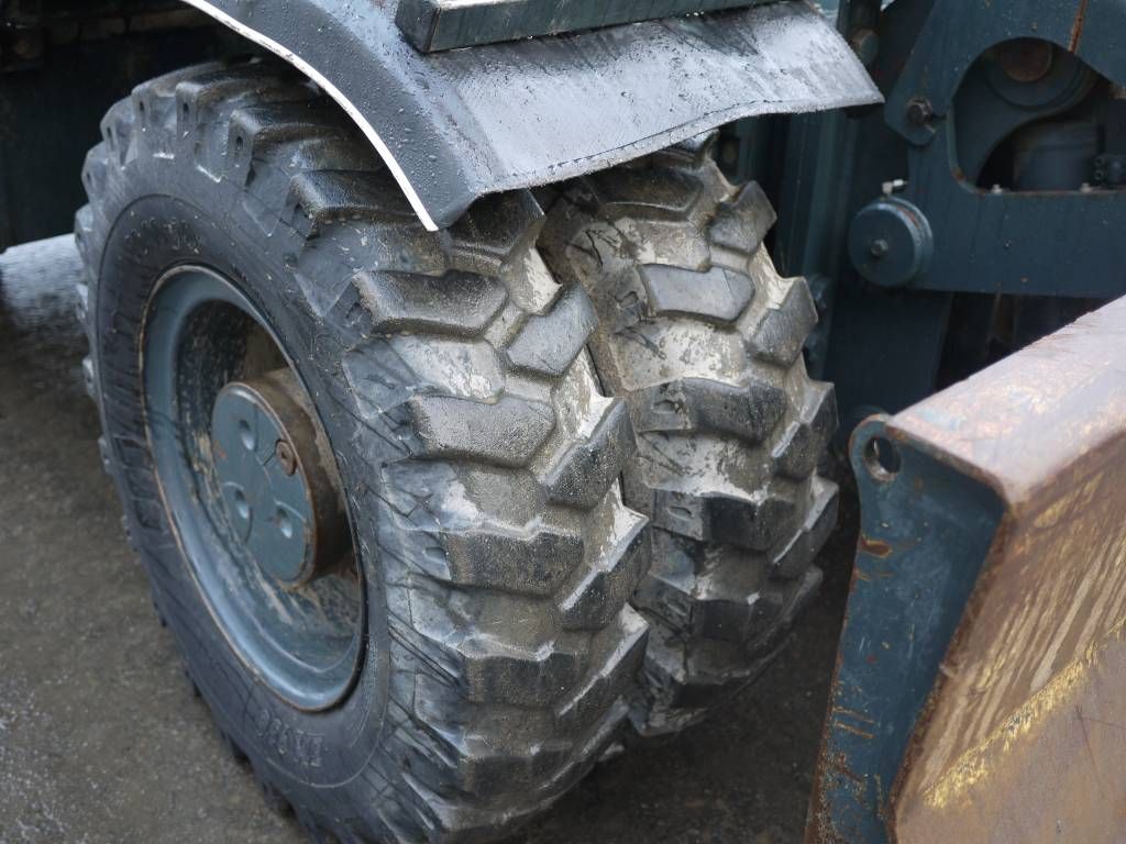hyundai-r-170w-9,e8917d4b.jpg