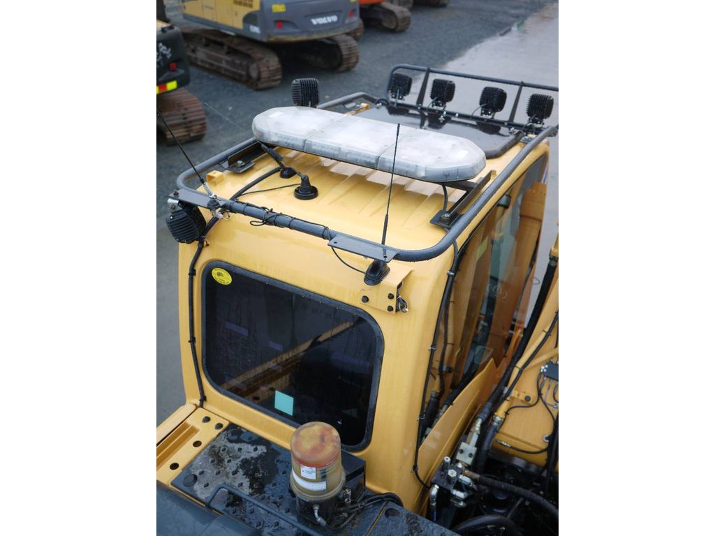 hyundai-r-170w-9,96128a04.jpg