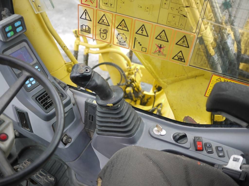 komatsu-pw-130-7k,fd1993e4.jpg