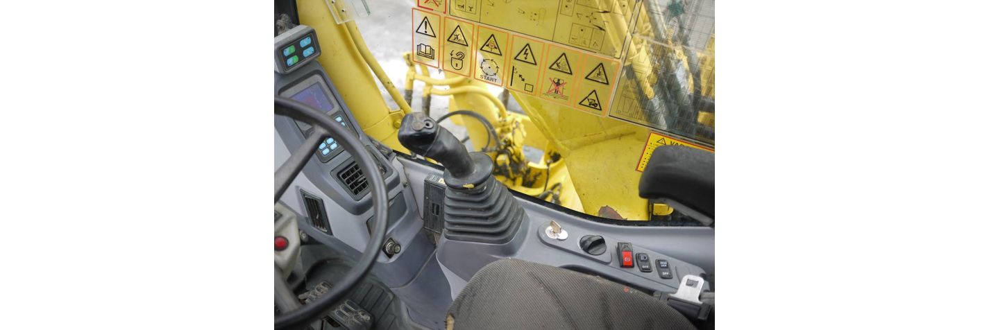 komatsu-pw-130-7k,fd1993e4.jpg