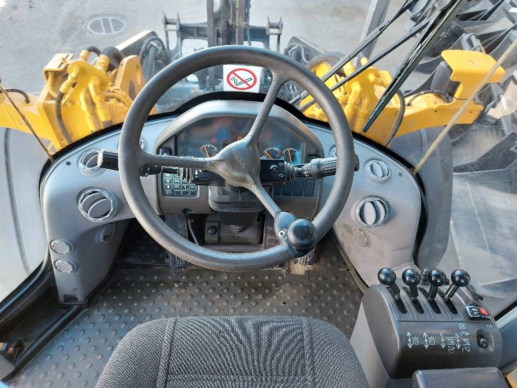 volvo-l-90-g,ecdddd15.jpg