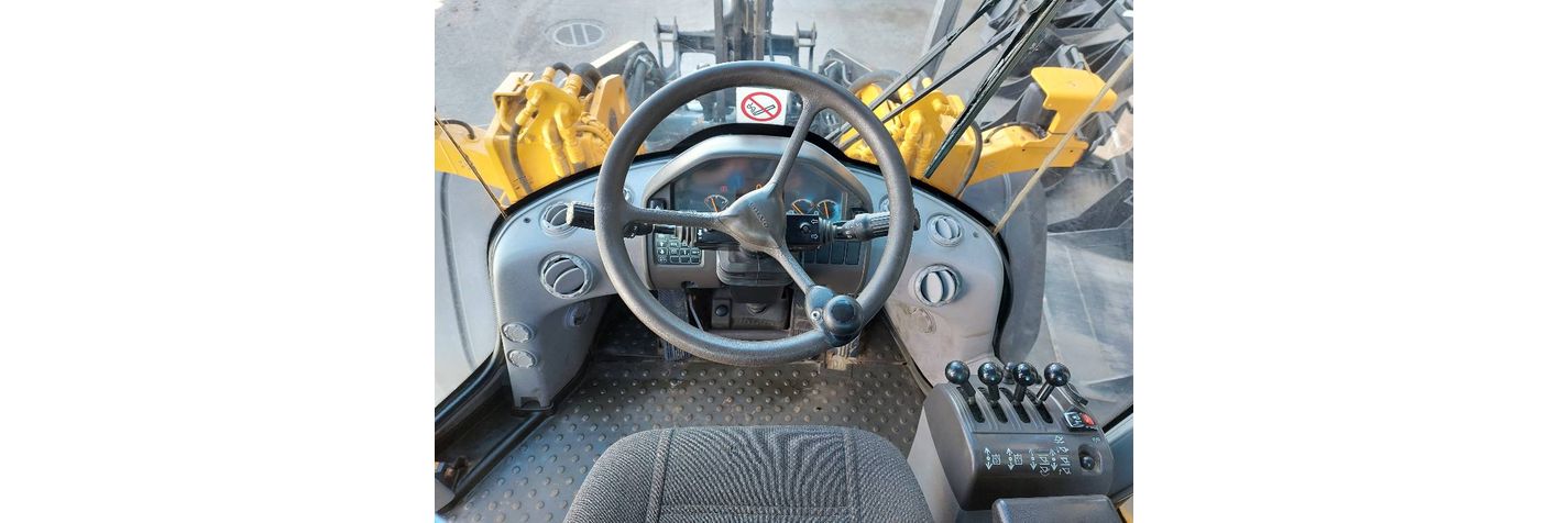 volvo-l-90-g,ecdddd15.jpg