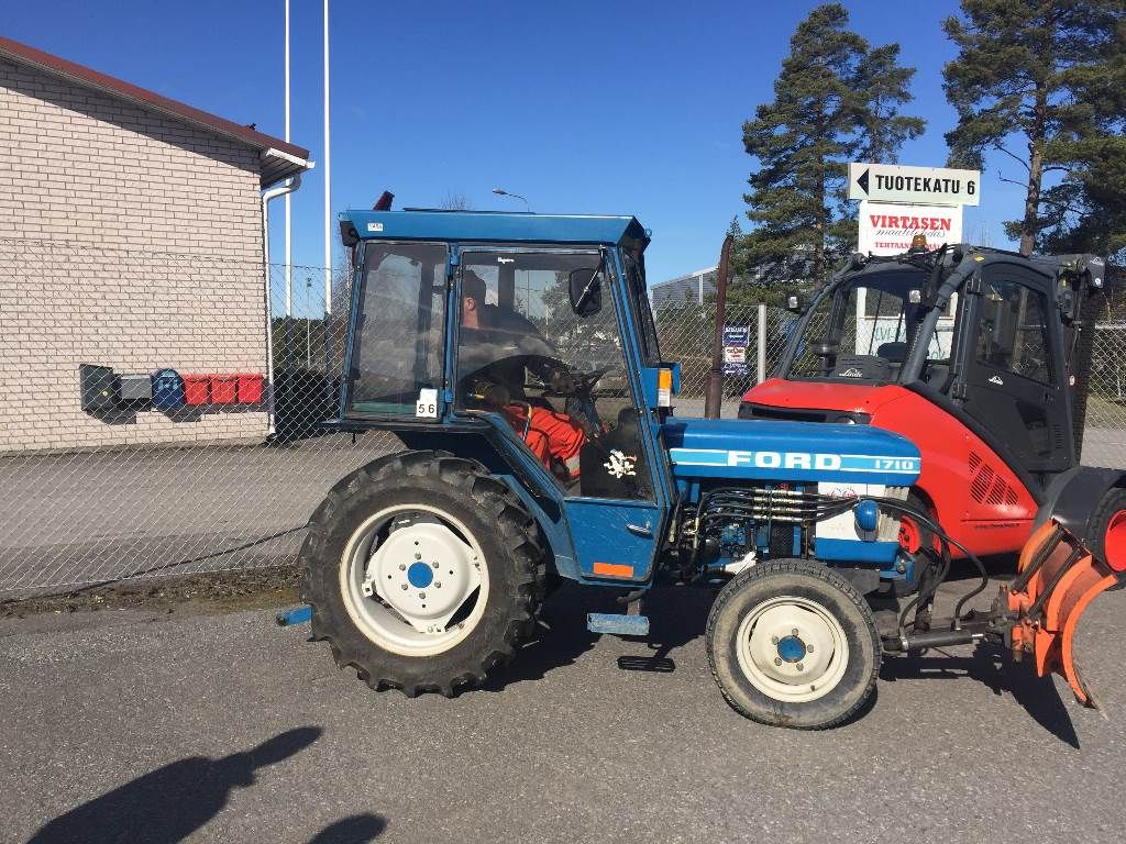 ford-1710,809d5800.jpg
