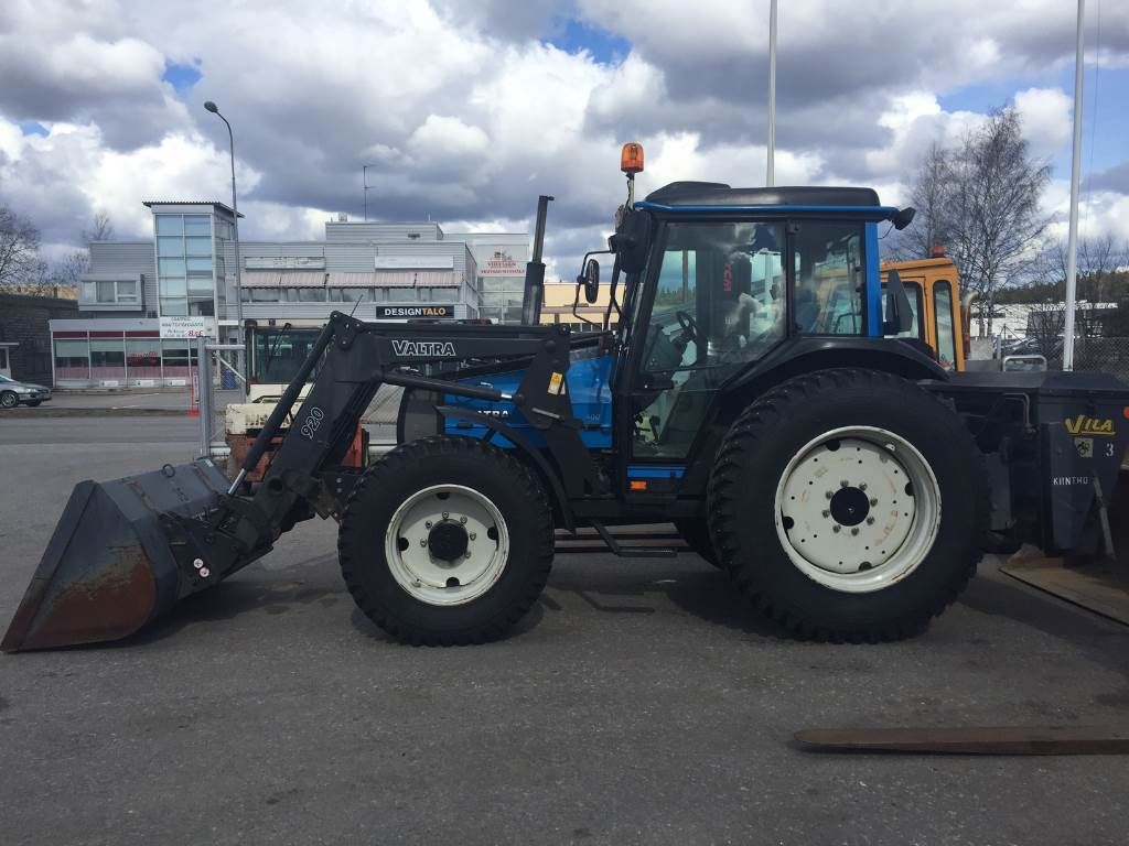 valtra-600-myynnissa-2kpl,24403a44.jpg