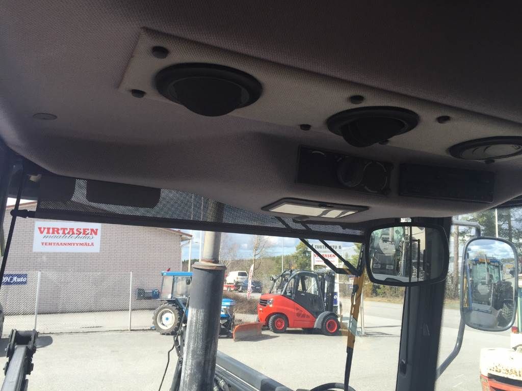valtra-600-myynnissa-2kpl,daa59a8b.jpg