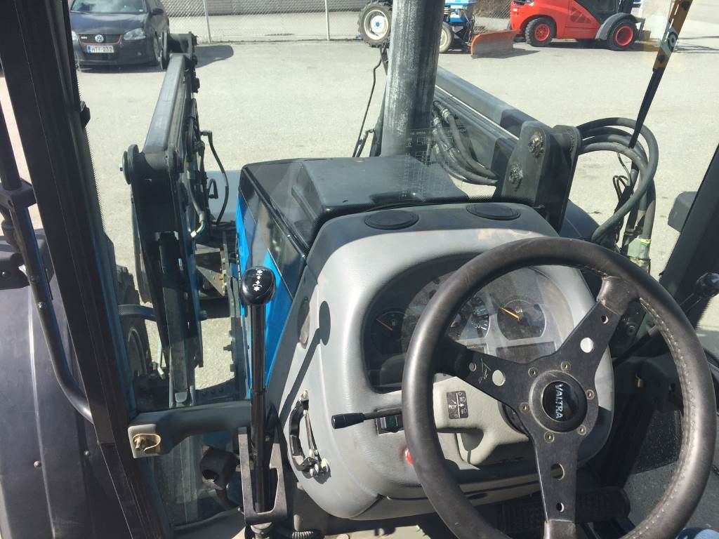 valtra-600-myynnissa-2kpl,ea4afb15.jpg