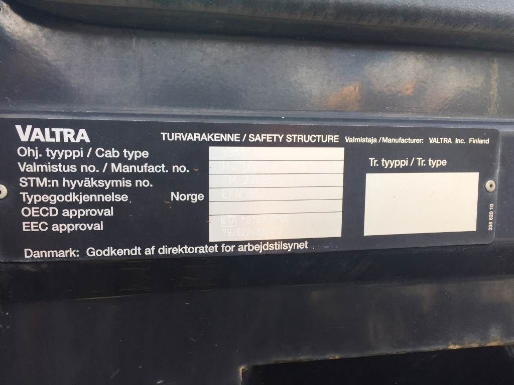 valtra-600-myynnissa-2kpl,c7202c91.jpg