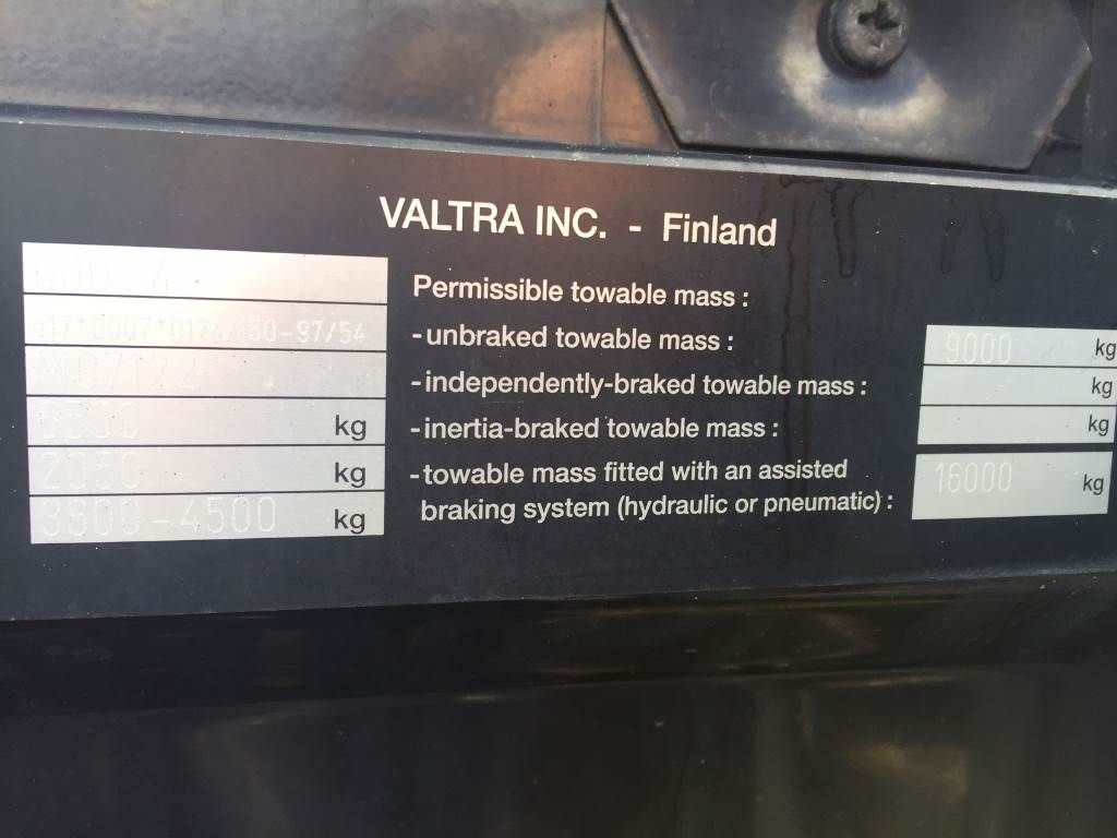 valtra-600-myynnissa-2kpl,2cee4ef4.jpg
