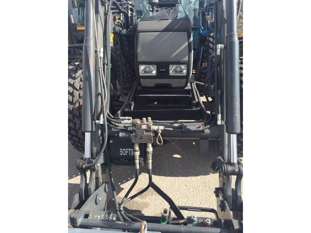 valtra-600-myynnissa-2kpl,7a6eb8fc.jpg