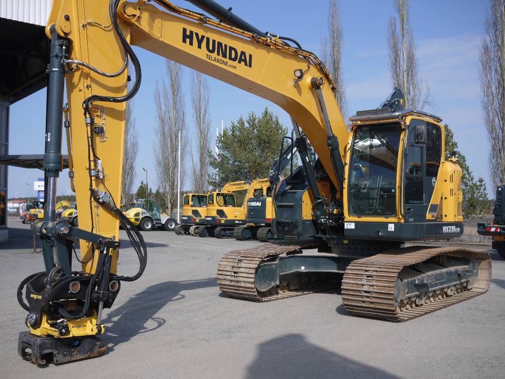 hyundai-hx-235-lcr,8d77b4f0.jpg