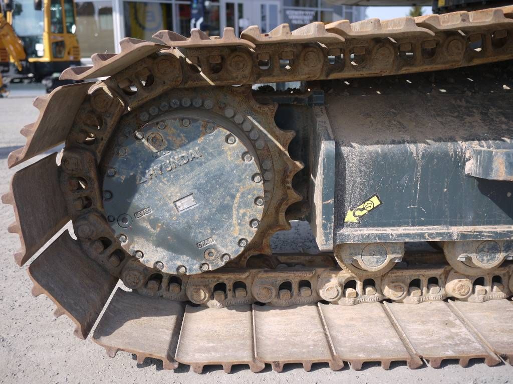 hyundai-hx-235-lcr,b9f211d4.jpg