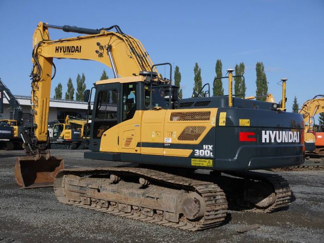 Hyundai HX 300 L