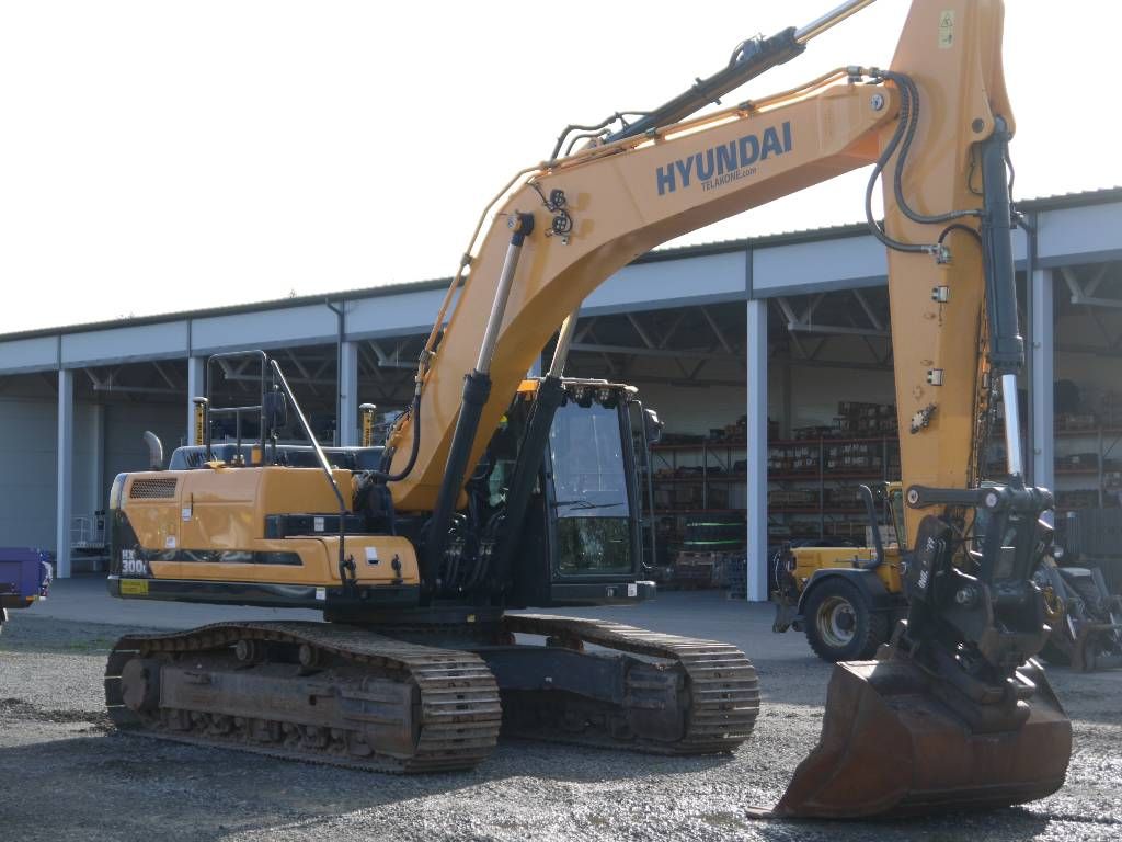 hyundai-hx-300-l,08c438ba.jpg