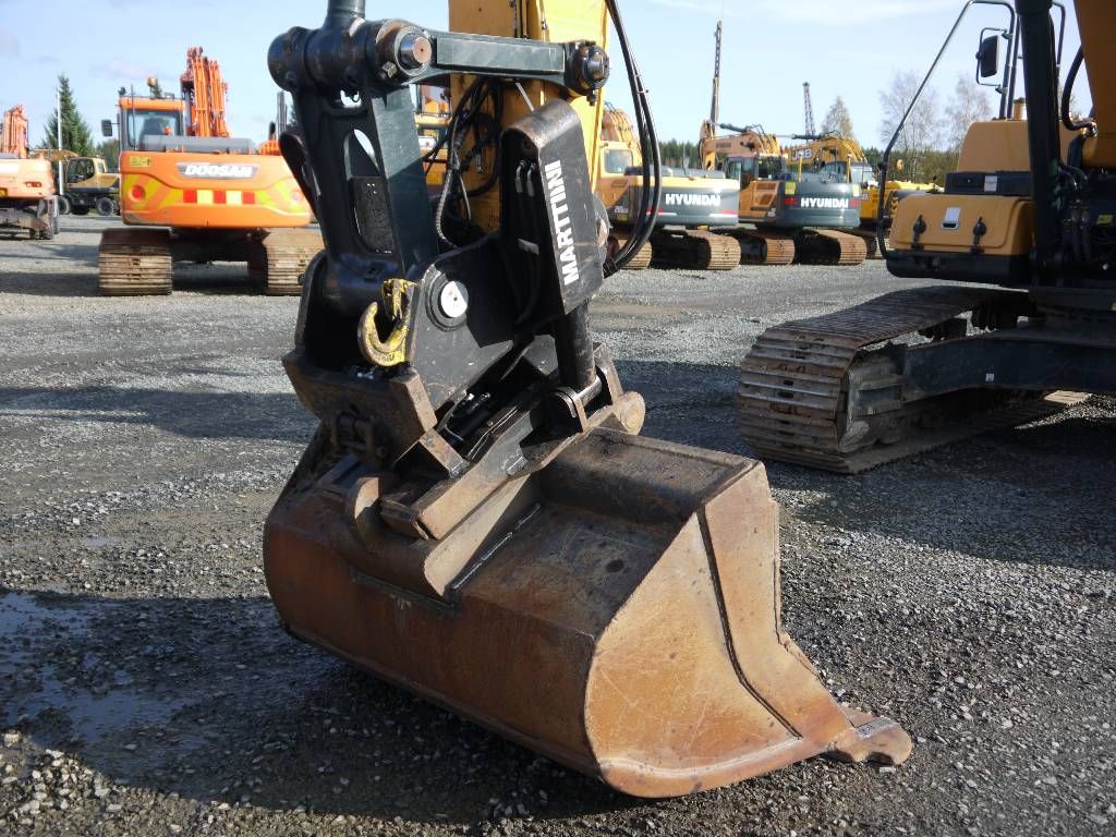 hyundai-hx-300-l,60279016.jpg