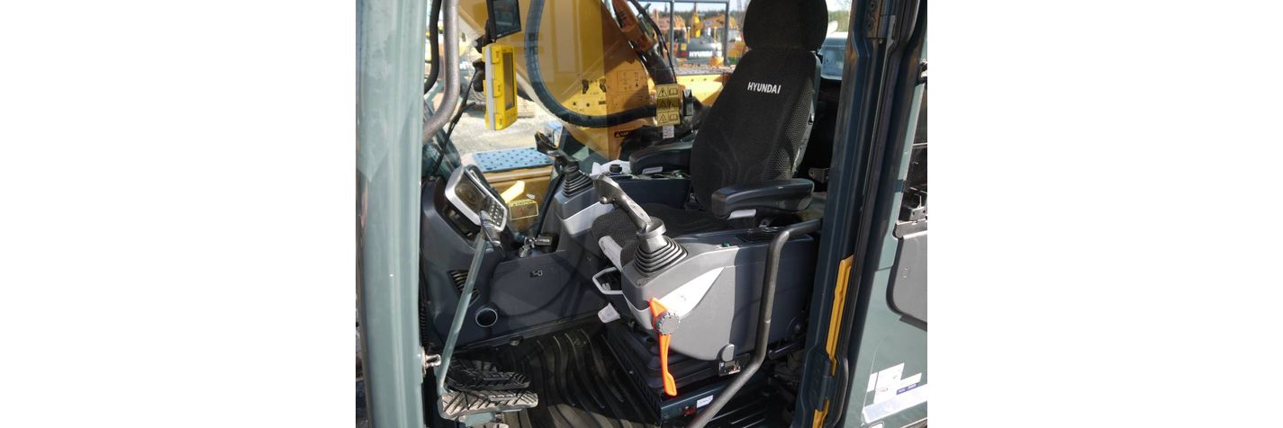 hyundai-hx-300-l,97a978ee.jpg
