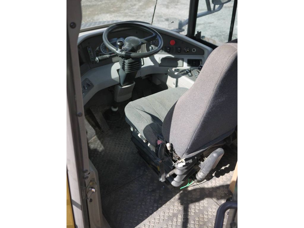 volvo-a-25-f,053654c4.jpg