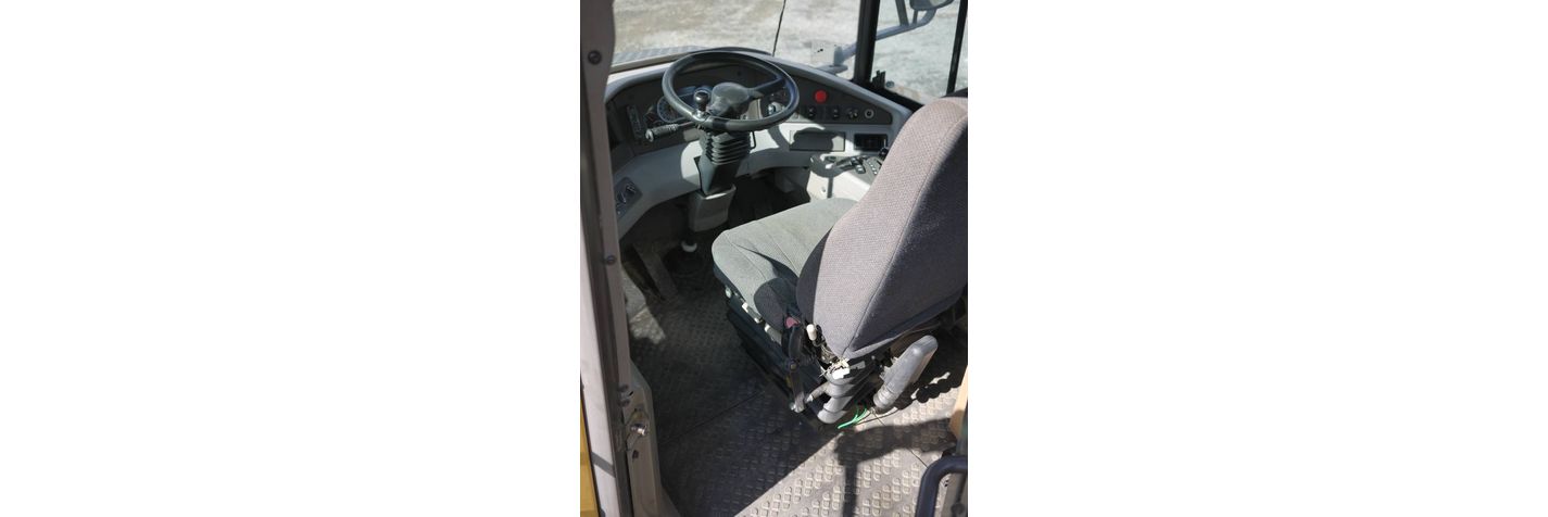 volvo-a-25-f,053654c4.jpg