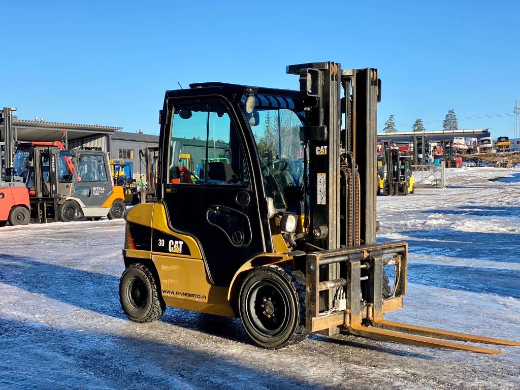 caterpillar-dp30n,c42143a4.jpg