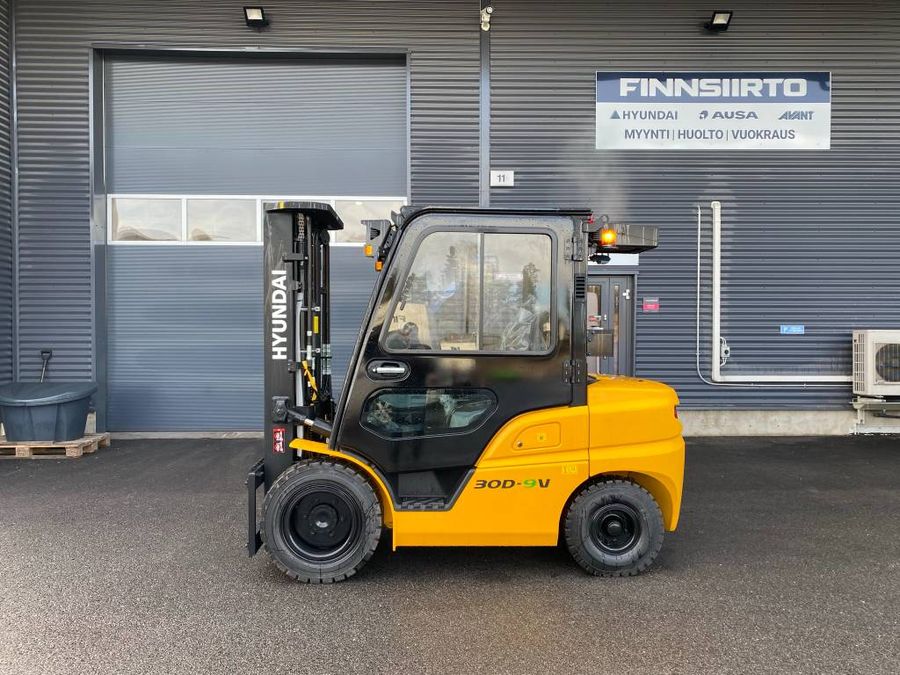 Hyundai 25D-9V - UUSI MALLISARJA!