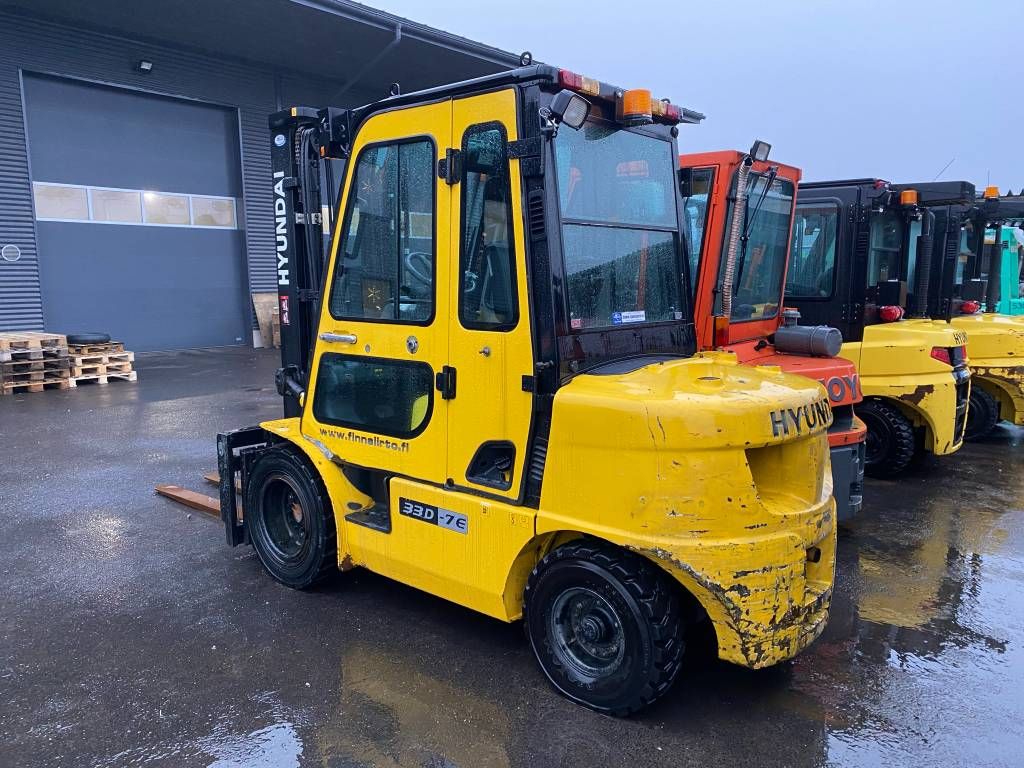 hyundai-33d-7e,1ba7c7ca.jpg