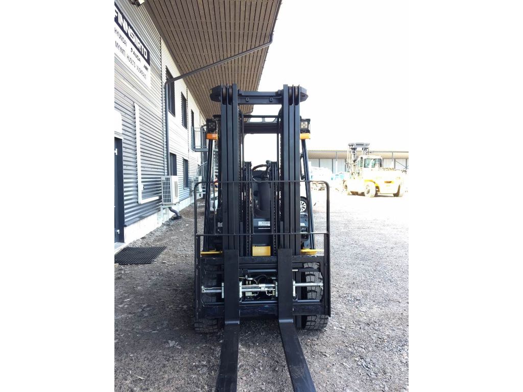 hyundai-33d-9,983a0be3.jpg