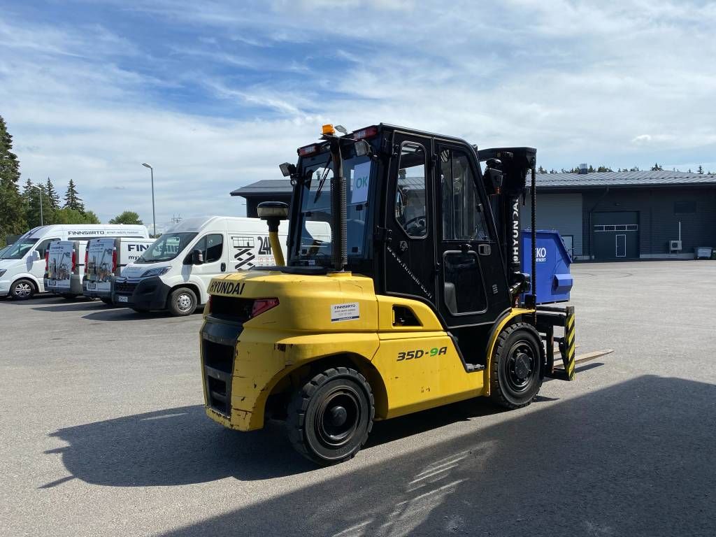 hyundai-35d-9a,fff62994.jpg