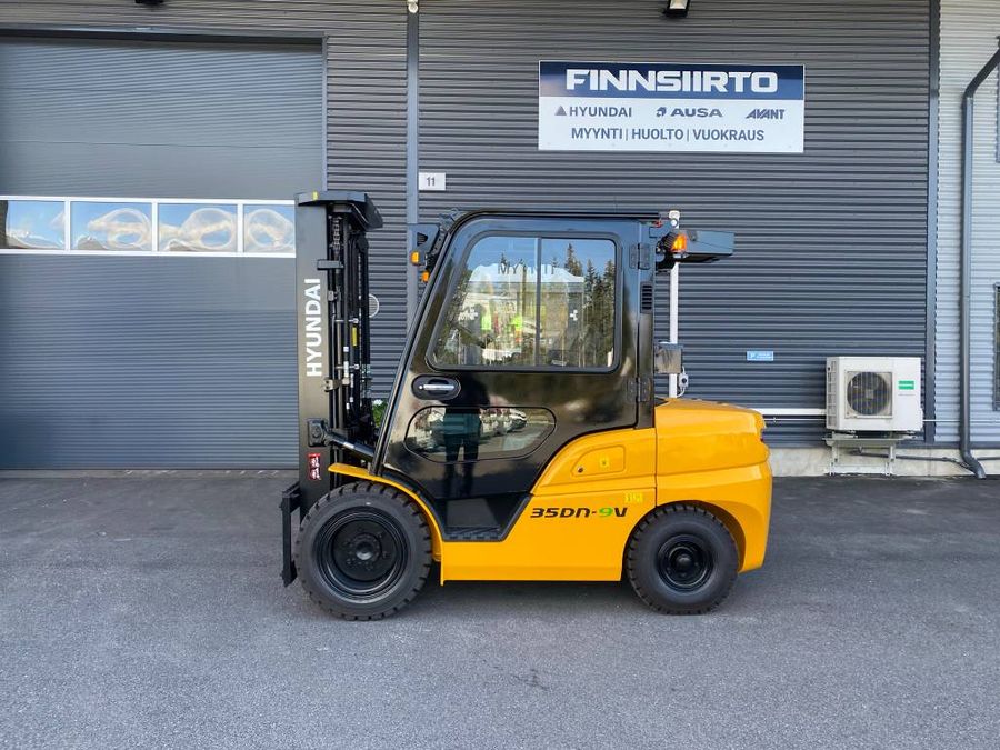 Hyundai 35DN-9V