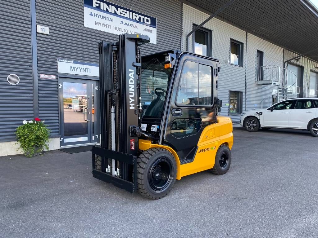hyundai-35dn-9v,742eb1a0.jpg