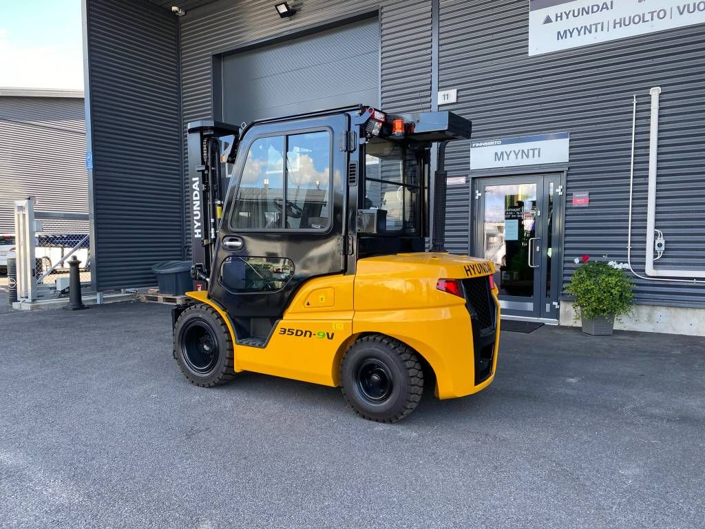 hyundai-35dn-9v,130c6f24.jpg