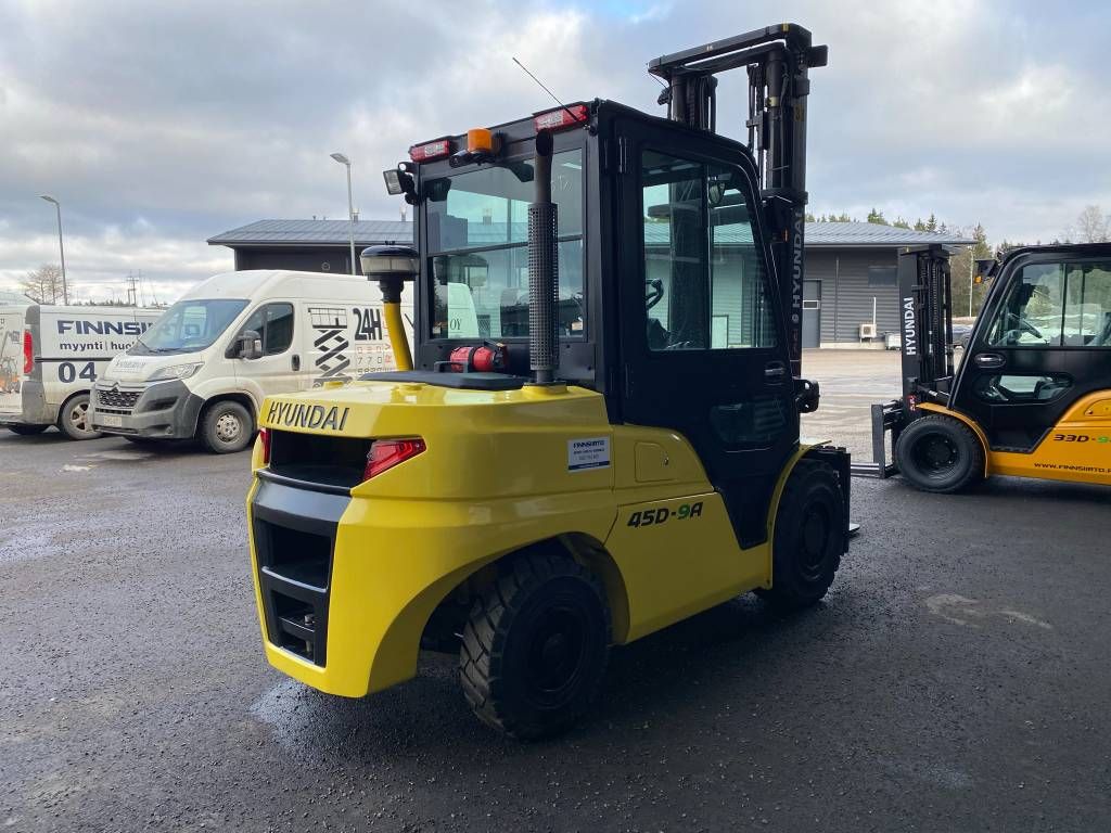 hyundai-45d-9a,1e189b59.jpg