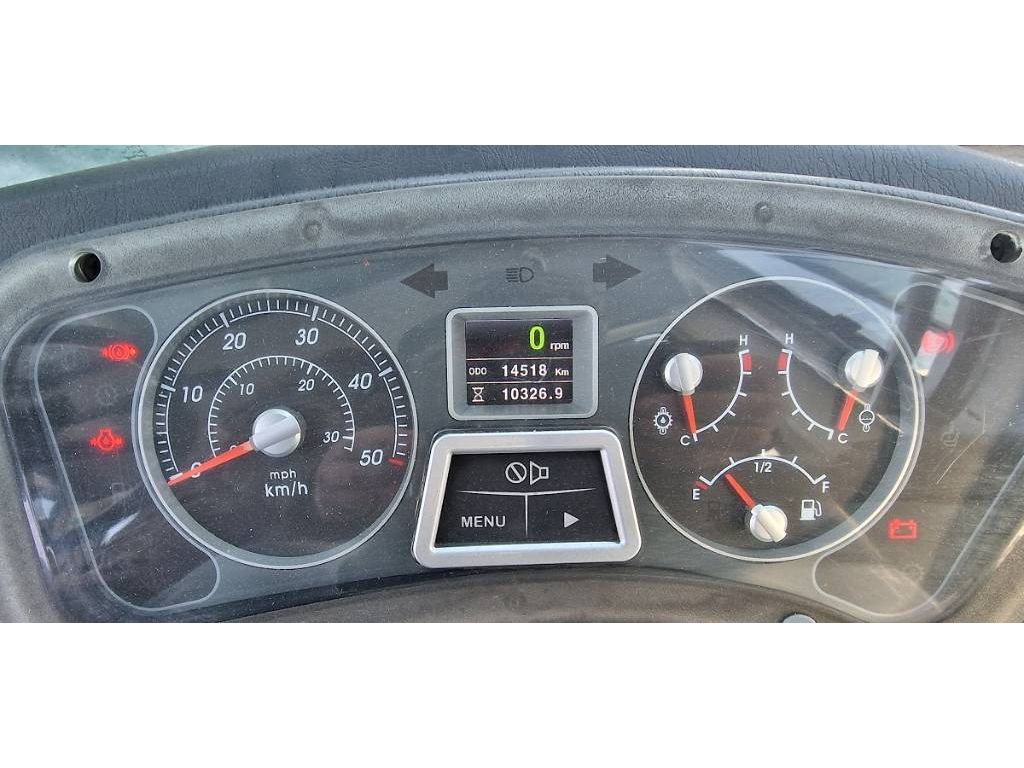 hyundai-70-d-7-a,59b949e6.jpg