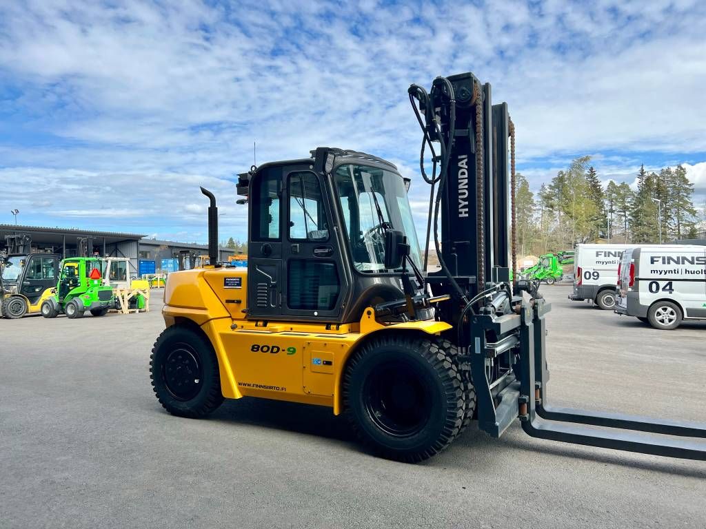 hyundai-80d-9-kallistuva-kelkk,f93c5a8a.jpg