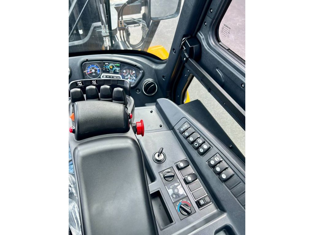 hyundai-80d-9-kallistuva-kelkk,bdca3571.jpg