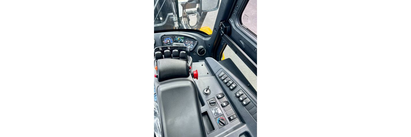 hyundai-80d-9-kallistuva-kelkk,bdca3571.jpg