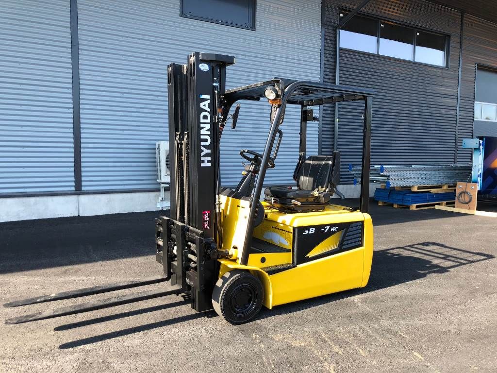 hyundai-15bt-7,3fe6d8f6.jpg