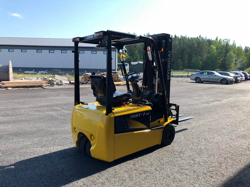 hyundai-15bt-7,1a14f320.jpg